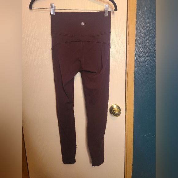 671Lululemon Athletica Purple Leggings - Picture 2 of 3